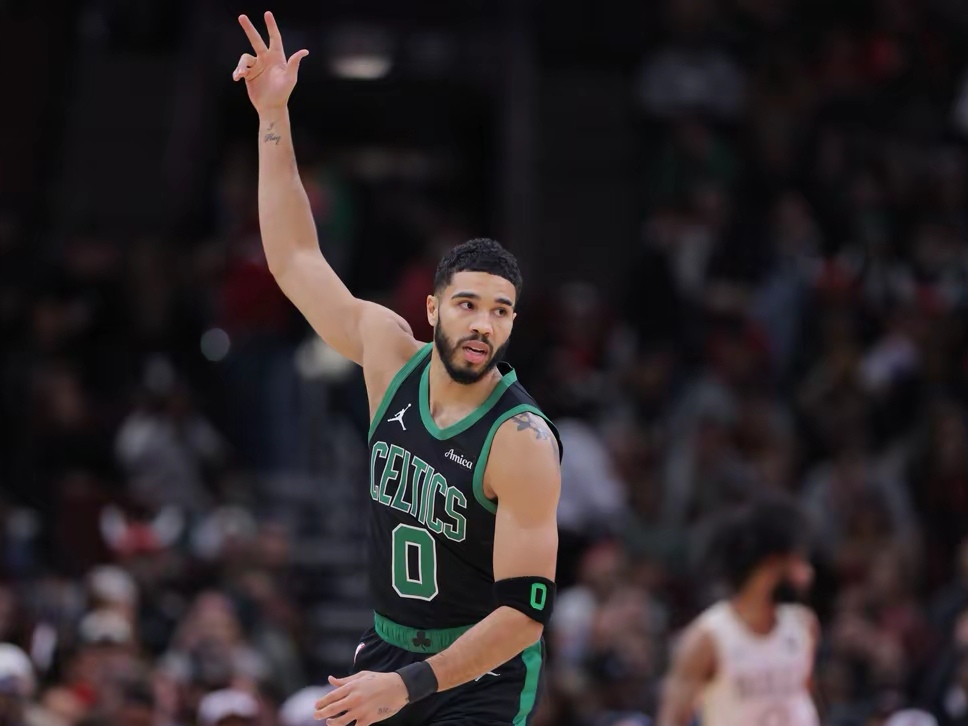 关于塔图姆意外战胜澳大利亚队，出色发挥引爆全场！的信息