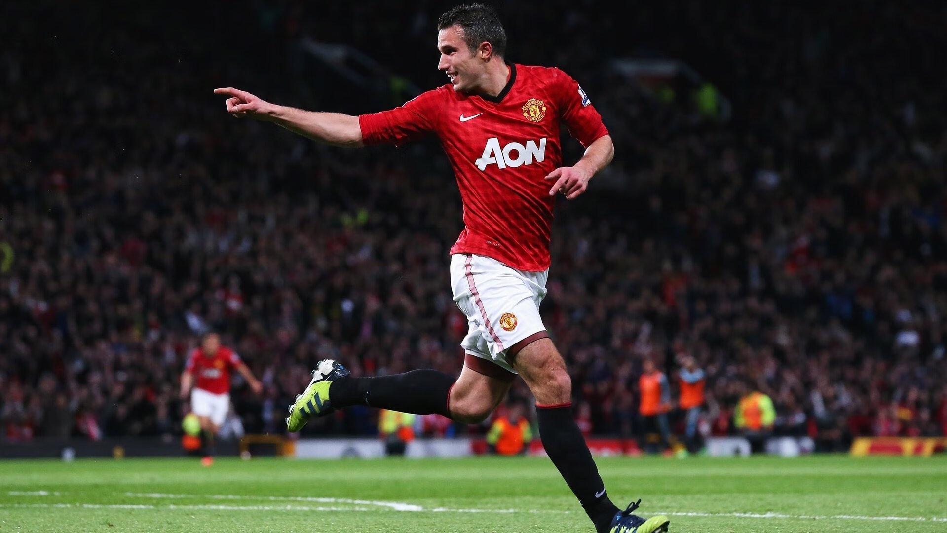 C9引发争议!,哈兰德官方宣布重要助攻新规赢得满堂喝彩